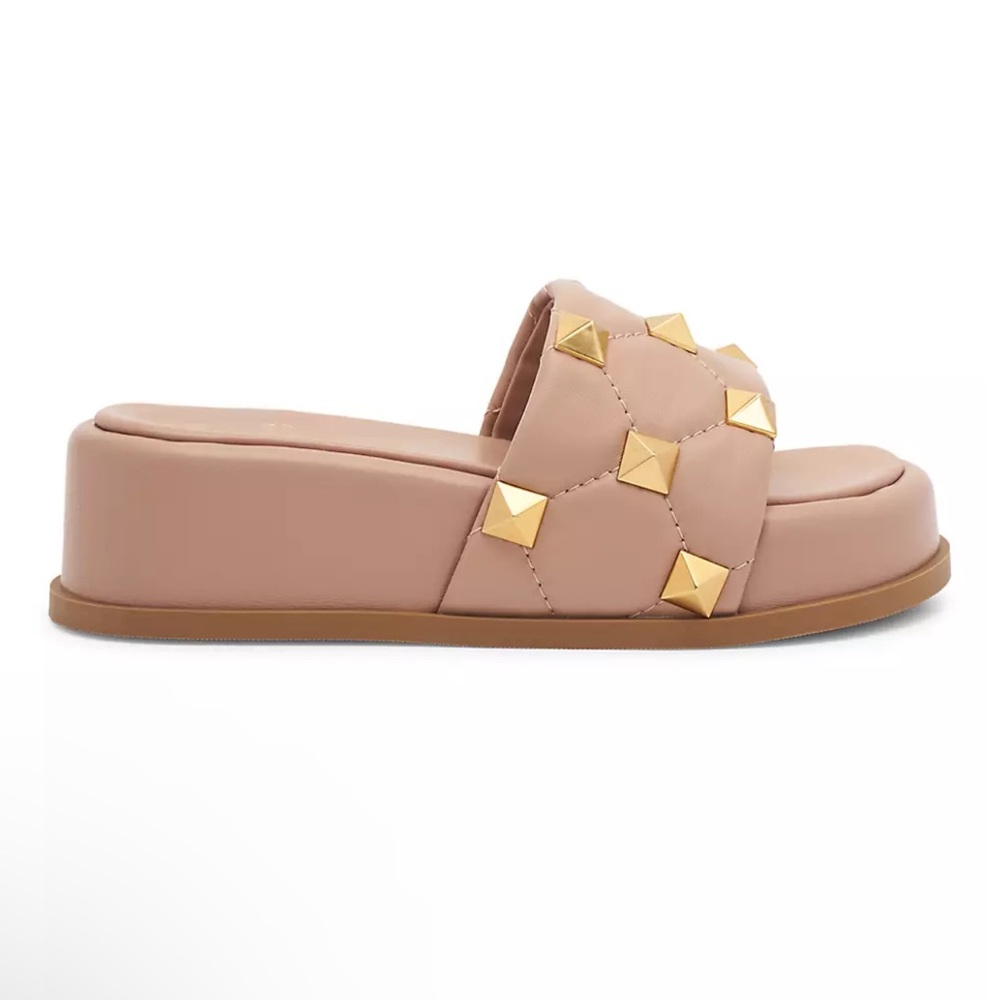 COPY REPOSTING - Valentino Garavani
Women's Studded Platform Slide Sandals